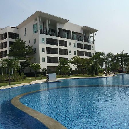 Appartamento The Pride Paradise Hua Hin Esterno foto