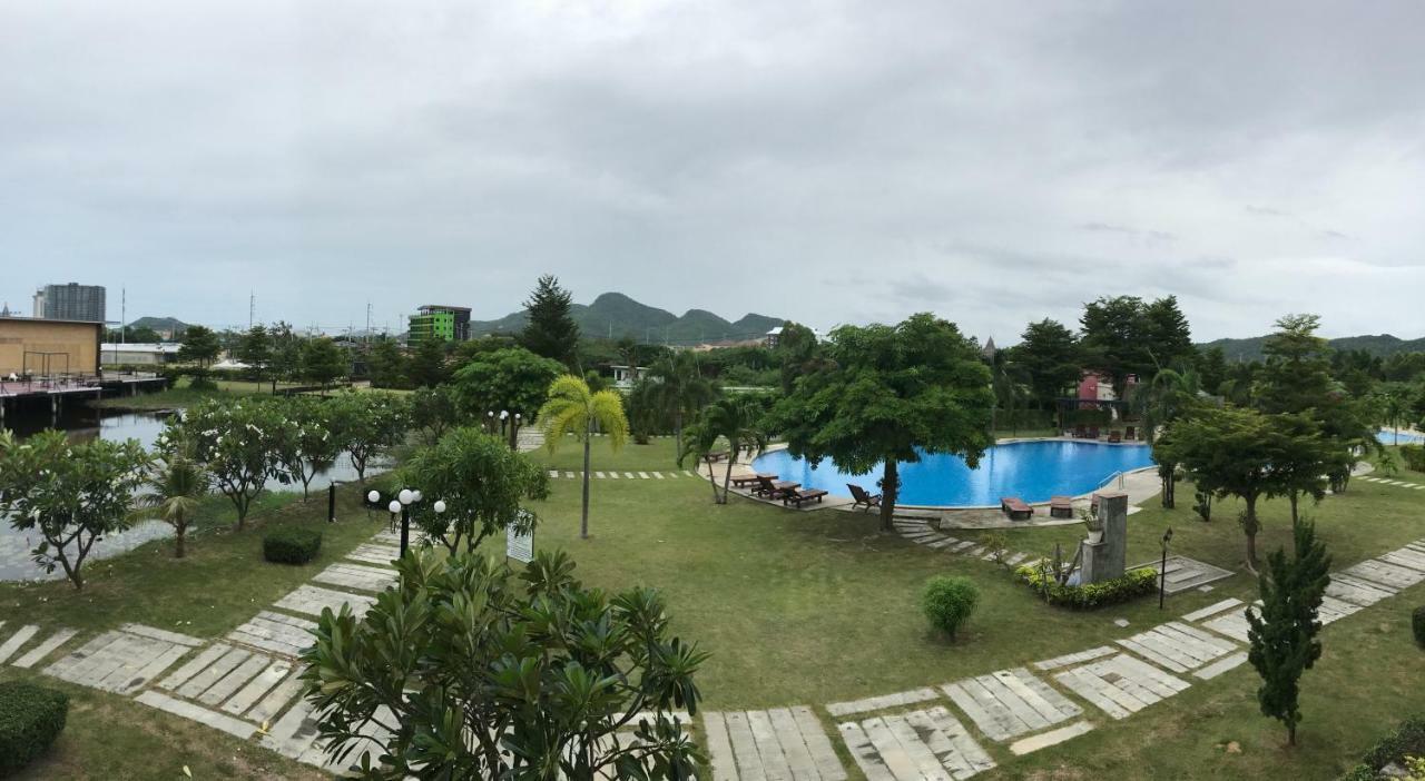 Appartamento The Pride Paradise Hua Hin Esterno foto